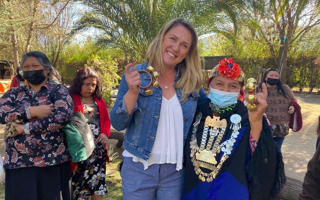 Colina conmemora día internacional de mujeres indígenas