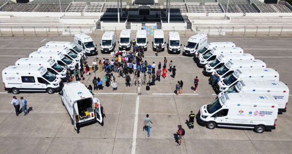 GORE Metropolitano entrega 69 modernas ambulancias para 28 comunas de la capital